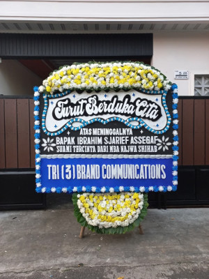 Papan Bunga Duka di Kalibanteng Kulon